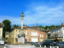 La Place Carnot à Montluel