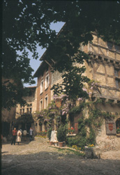 Ostellerie du Vieux Pérouges (13e siècle)